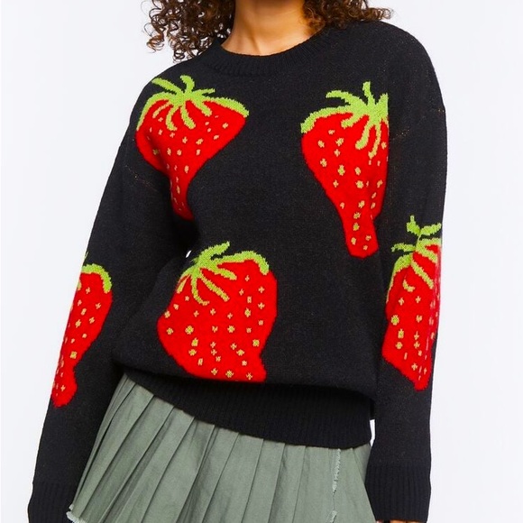 Forever 21 Sweaters - FOREVER 21 STRAWBERRY PATCH GRAPHIC SWEATER SMALL